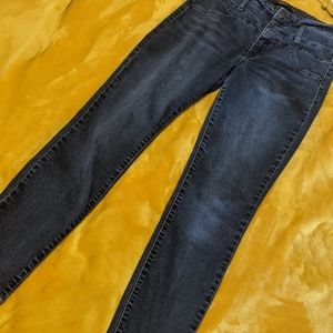 REFUGE JEANS